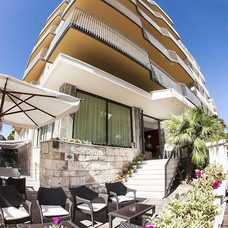 Hotel Brig Cattolica Dış mekan fotoğraf